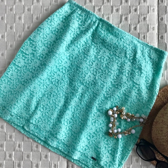 Hollister Dresses & Skirts - 🆕 Hollister lace skirt NWT